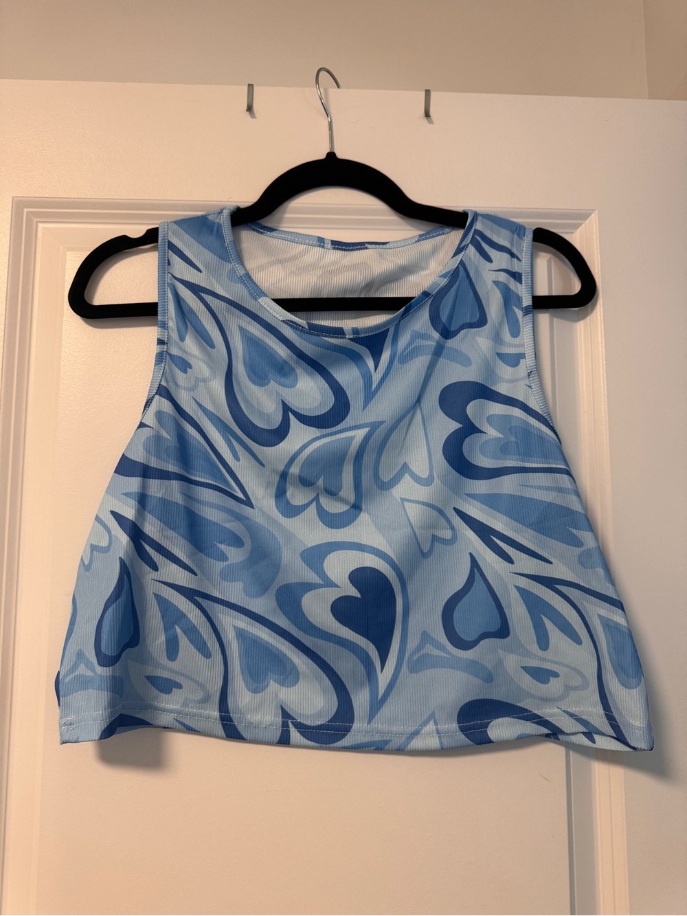 SHEIN Blue Heart-Pattern Sleeveless Crop Top